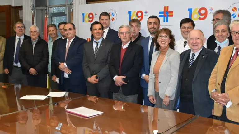 Uru.Fundación Hogar Español