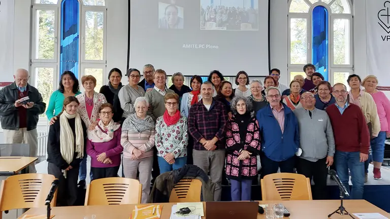 Adentro-Foto familia III Seminario Adentro 2022