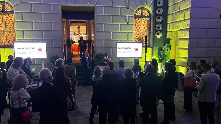 Presentación en Milan