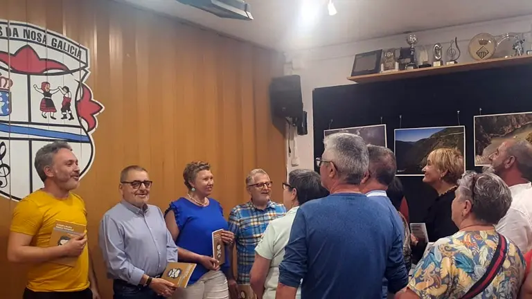 PRESENTACIÓN LIBRO BASILIO EN SANTA COLOMA