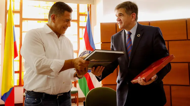 Cali-Visita embajador 1