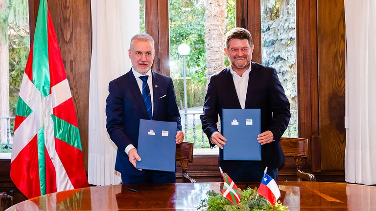 Urkullu-Gobernador Chile