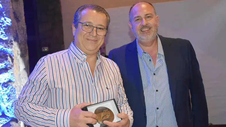 A García y Estevan Regueira