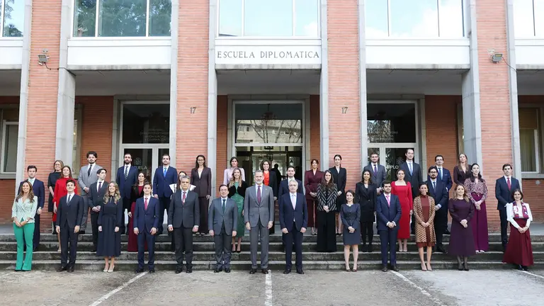 Rey-carrera diplomatica 2