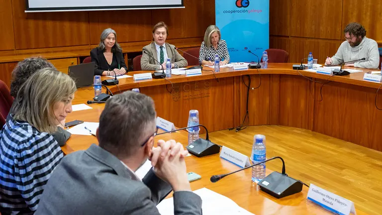 11,00 h.-          O director xeral de Relaci&oacute;ns Exteriores e coa Uni&oacute;n Europea, Jes&uacute;s Gamallo, presidir&aacute; o Pleno do Consello Galego de Cooperaci&oacute;n para o Desenvolvemento (Congacode). 

foto xo&aacute;n crespo
