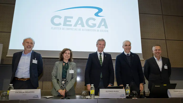 O presidente da Xunta, Alfonso Rueda, acompañado do vicepresidente primeiro e conselleiro de Economía, Industria e Innovación, Francisco Conde, clausura da asamblea do Clúster de Automoción e Mobilidade de Galicia (CEAGA). CETAG, O Porriño, 22/03/23.