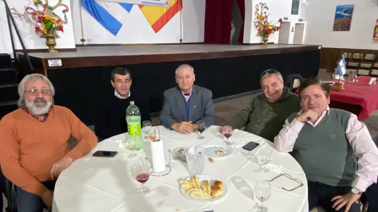 Zarate-Reunion sociedades centenarias 1