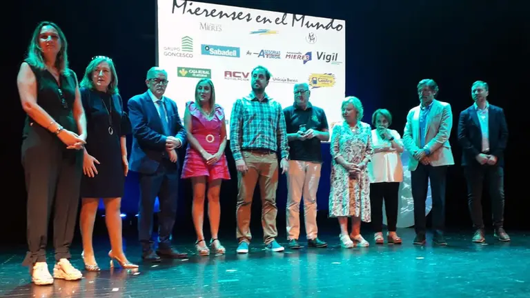 Consejera-premios Mierenses en el mundo 2