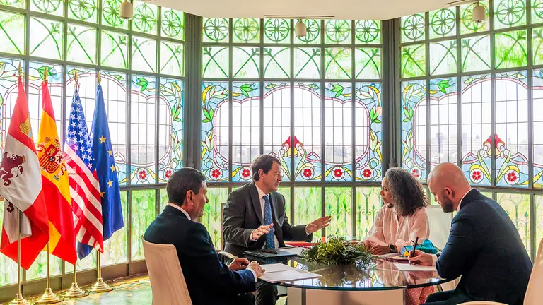 Mañueco-Embajadora EE UU 2