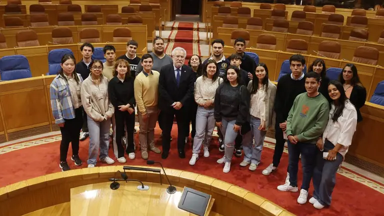 Parlamento-Visita Santiago Apostol