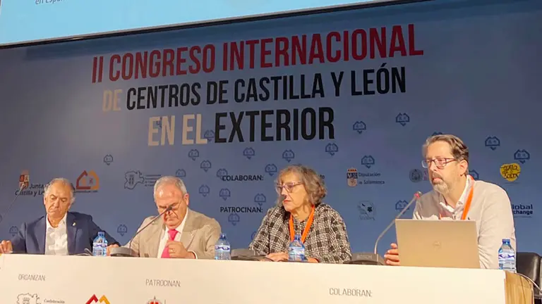 Mesa. El futuro de nuestros centros 3