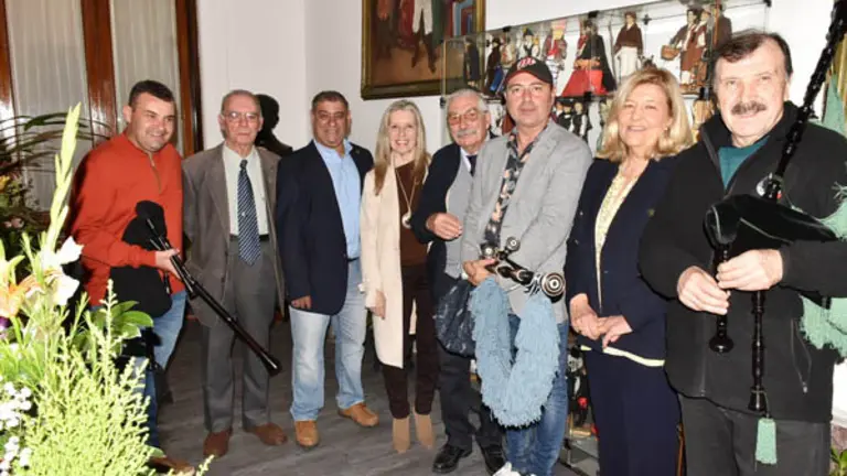 Uru.Aniv Patronatogaiteros autorid- y pres