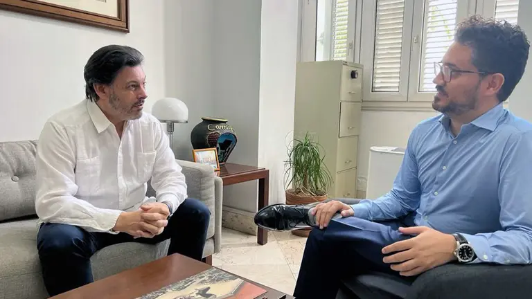 Miranda-Consul adjunto en Cuba