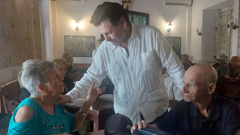 48196-reunion-emigracion-presidentes-entidades-galegas-cuba-3