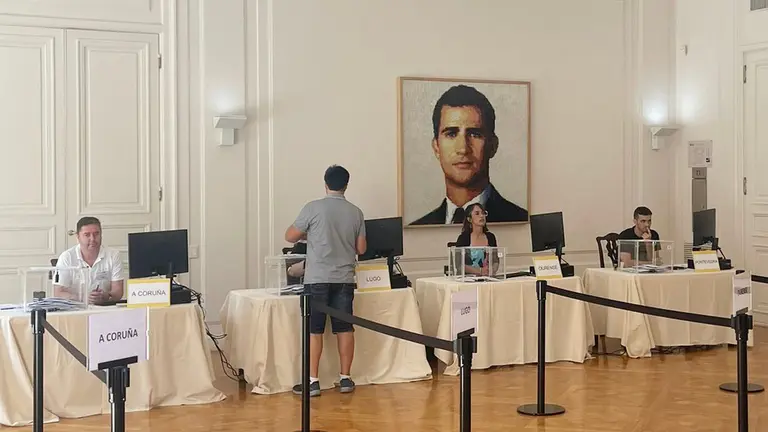 Elecciones Gallegas 24.  Consulado de España en Buenos Aires