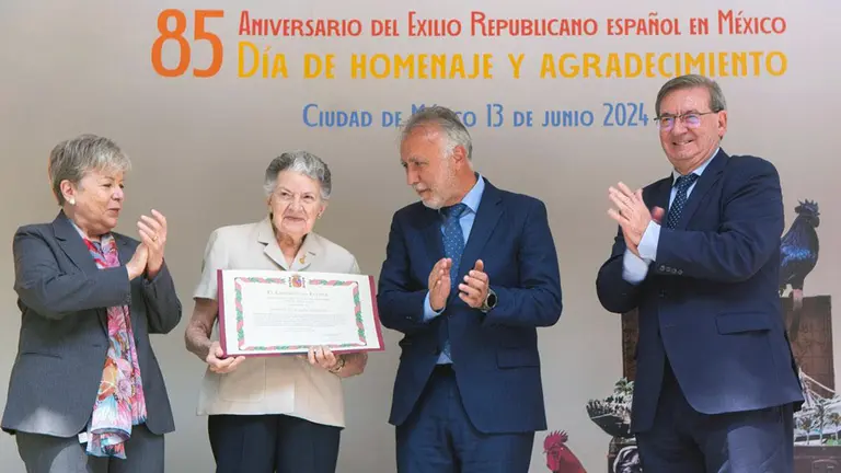 Torres en Mexico-Homenaje exilio