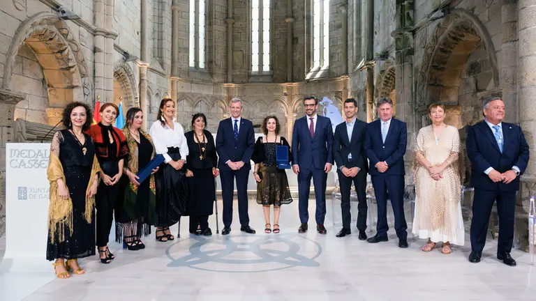 O titular da Xunta de Galicia, Alfonso Rueda, acompañado de membros do Executivo, presidirá a cerimonia de imposición das Medallas Castelao 2024. Igrexa de San Domingos de Bonaval (Santiago), 28/6/24.