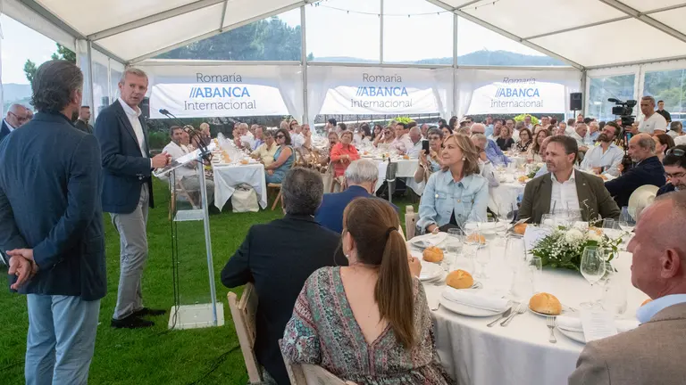 O presidente da Xunta, Alfonso Rueda, asiste a VIII Romería “Abanca internacional”. No parador Nacional de Baiona
