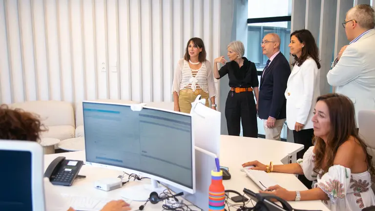 12,00 h.-            A conselleira de Economía e Industria, María Jesús Lorenzana, visitará as dependencias da Oficina Económica de Galicia. Na planta baixa do Igape
Foto Xoán Crespo 
Foto Xoán Crespo