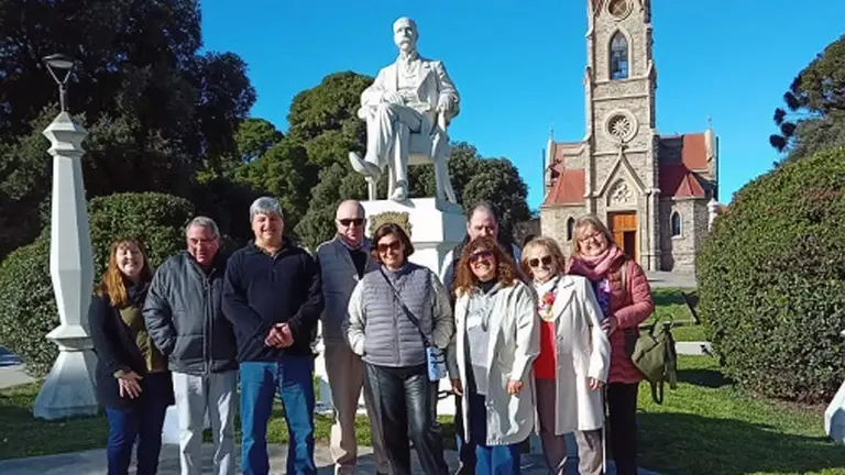 tornquist_almuerzo_consul_2_8_24_7