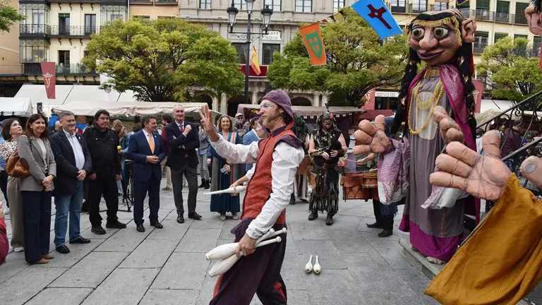 Aniversario coronacion Isabel la Catolica 1