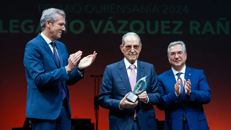OURENSE   12,00 h.-            O presidente da Xunta, Alfonso Rueda, acompañado do conselleiro de Emprego, Comercio e Emigración, José González, asistirá ao acto de entrega do premio Ourensanía 2024 a Olegario Vázquez Raña. No Teatro Principal (rúa da Paz, 9)