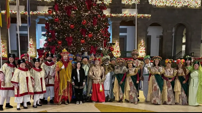 Carolina Darias agradece la visita a los Reyes Magos
