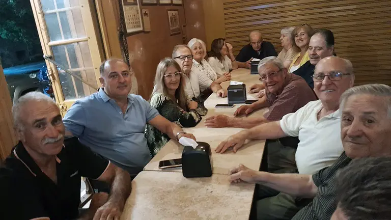 Arg.valenciano_cena_asamblea