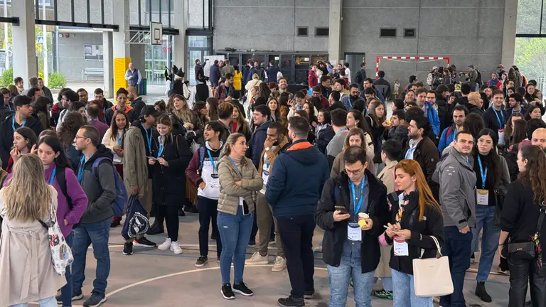 Becarios BEME en acto bienvenida