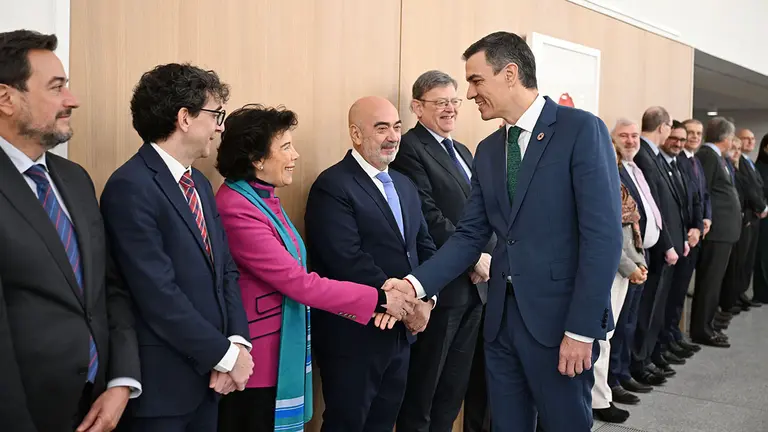 Sanchez saluda embajadores