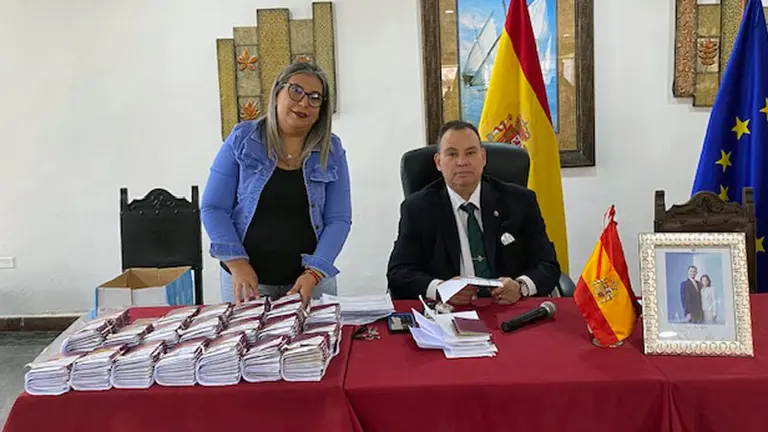 ENTREGA DE PASAPORTES ESPAÑOLES EN LECHERÍA 11 FEBRERO 2025 2