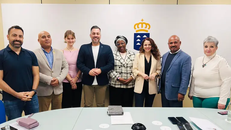 Tellez-Foro Canario Inmigracion