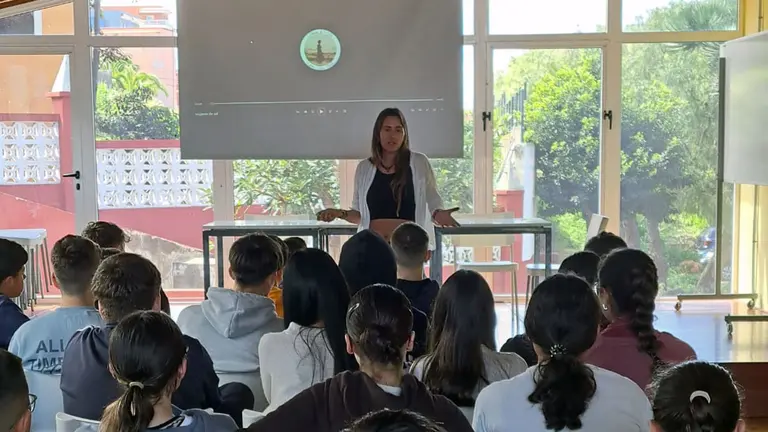 Charla Mujeres de Sal copia