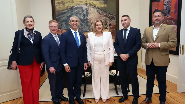 Presidenta Parlamento-Alcalde San Antonio 1