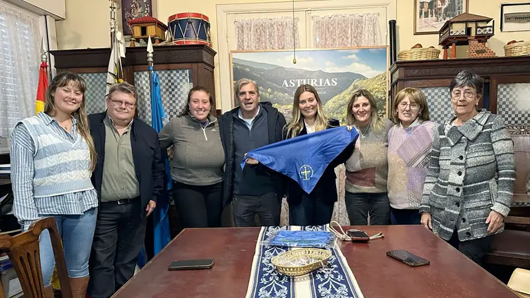 Uru.Casa Asturias-asturianos-c-olaya
