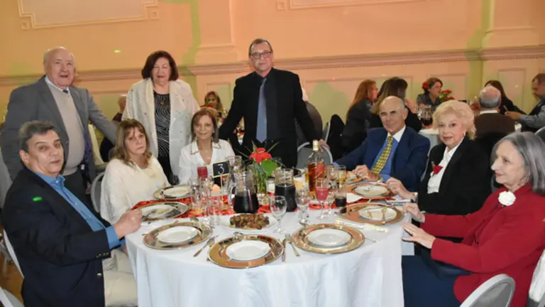 Uru.Club Español-MESA 1