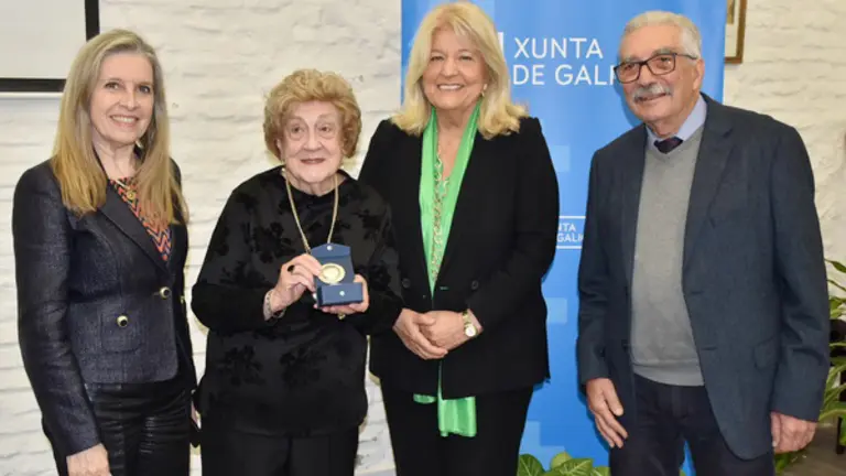 Uru.Patronato-elvira chela consul jose