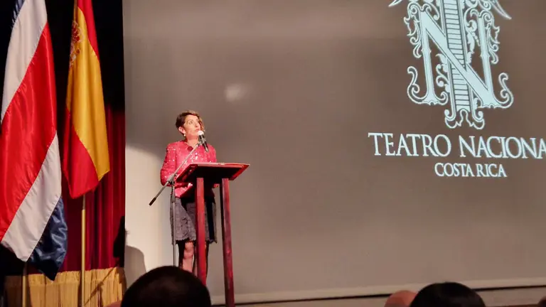 Costa Rica-Museo virtual emigracion-Embajadora 1