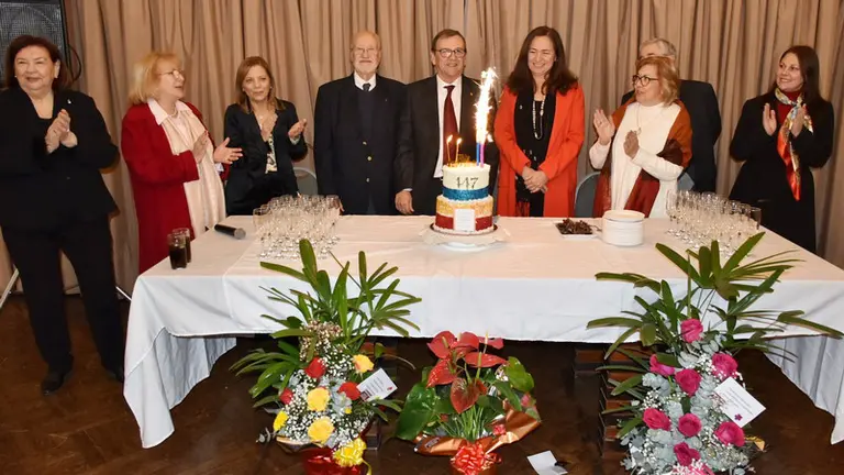 Uru Club Español-corte-torta-ceps