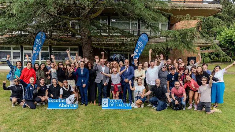 09,35 h.-       O director de Turismo de Galicia, Xosé Merelles, inaugurará o programa Escolas Abertas 2025. No Centro Superior de Hostalería de Galicia (Carretera Santiago-Noia, Km.3). foto xoán c