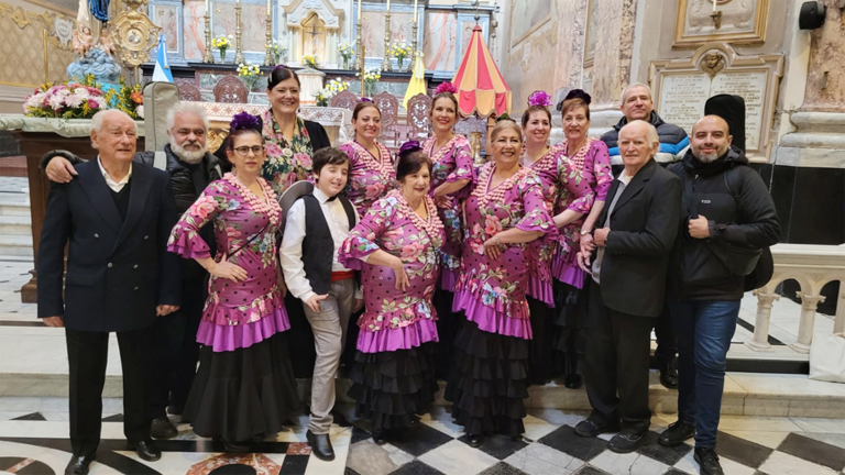 Coro Luna y Candela y músicos
