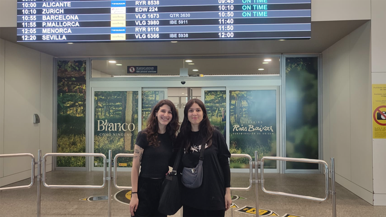 Antonela Correa y su hermana