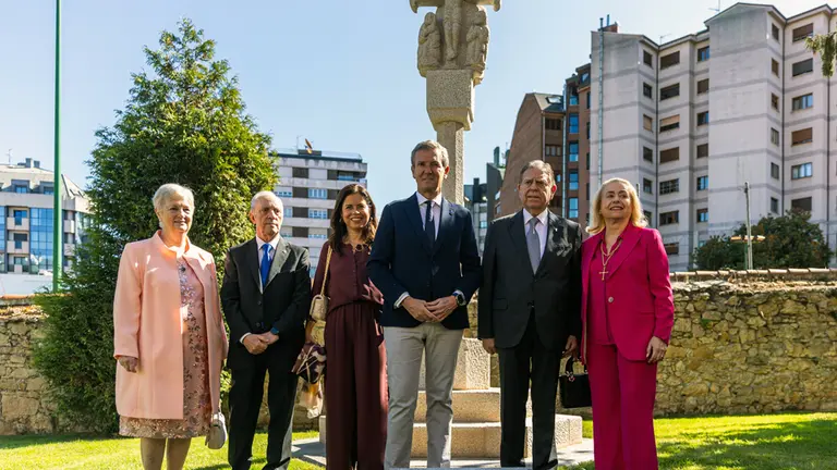 O presidente da Xunta, Alfonso Rueda, participa na inauguración do cruceiro galego doado pola Asociación Día de Galicia e na celebración do Día de Galicia en Asturias. Palacio Villa Magdalena - Hotel Reconquista (Oviedo), 14/09/25.