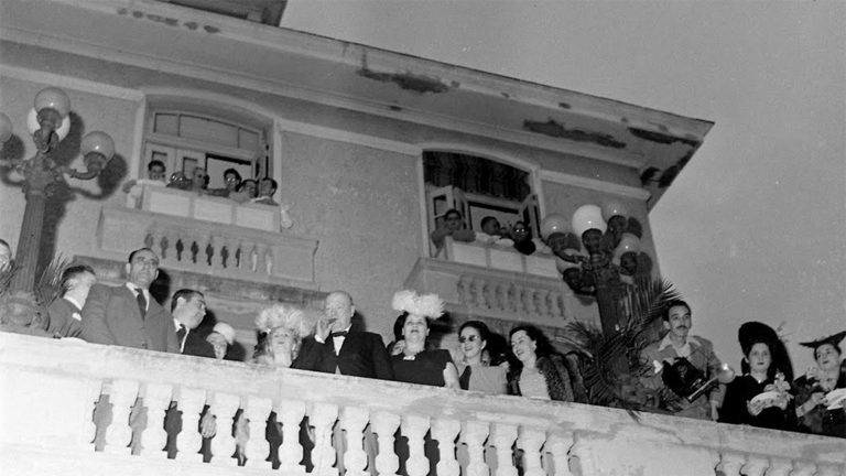 En terraza en Yacht Club La Habana