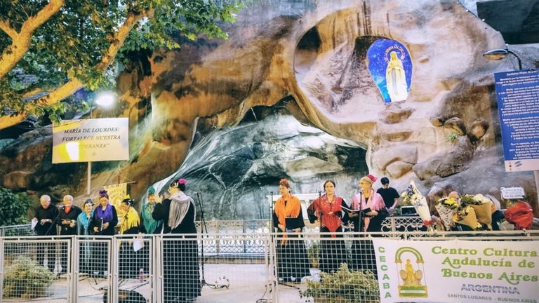 Villancicos en la gruta