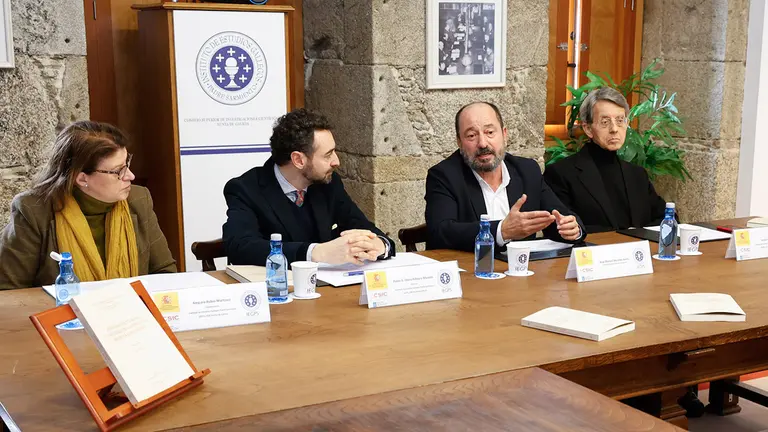12,00 h.-         O director de Turismo de Galicia, Xos&eacute; Merelles, participar&aacute; na presentaci&oacute;n do volume colectivo &lsquo;Anos Santos en Roma e Santiago de Compostela desde a Idade Media&rsquo;. No Instituto de Estudos Galegos Padre Sarmiento (R&uacute;a de San Roque, 2). Foto Xo&aacute;n Crespo 12,00 h.-         O director de Turismo de Galicia, Xos&eacute; Merelles, participar&aacute; na presentaci&oacute;n do volume colectivo &lsquo;Anos Santos en Roma e Santiago de Compostela desde a Idade Media&rsquo;. No Instituto de Estudos Galegos Padre Sarmiento (R&uacute;a de San Roque, 2). Foto Xo&aacute;n Crespo