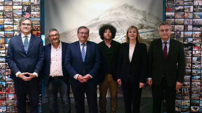 Expo Exilio Casa America-Inauguracion 1