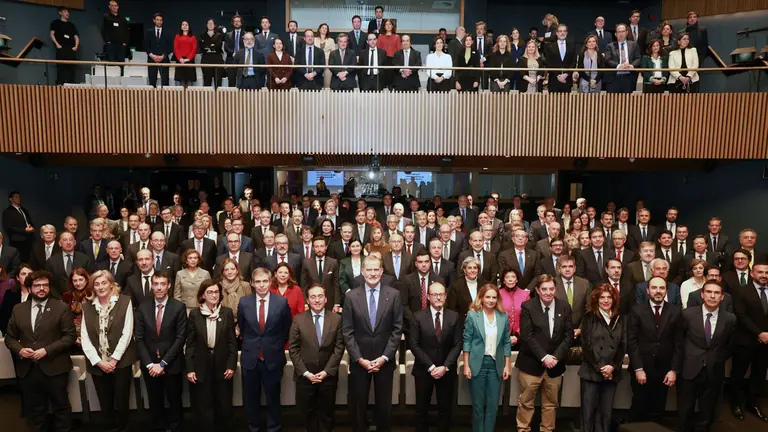 Rey con todos embajadores 2025