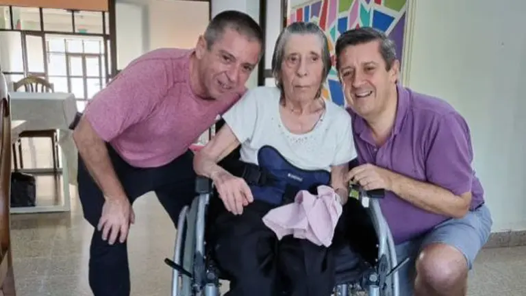 Madre de Mario Alvarez copia