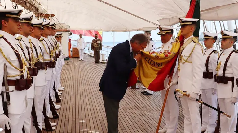 Jura de bandera en Elcano